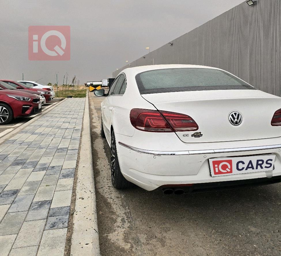 فولكسفاغن باسات CC